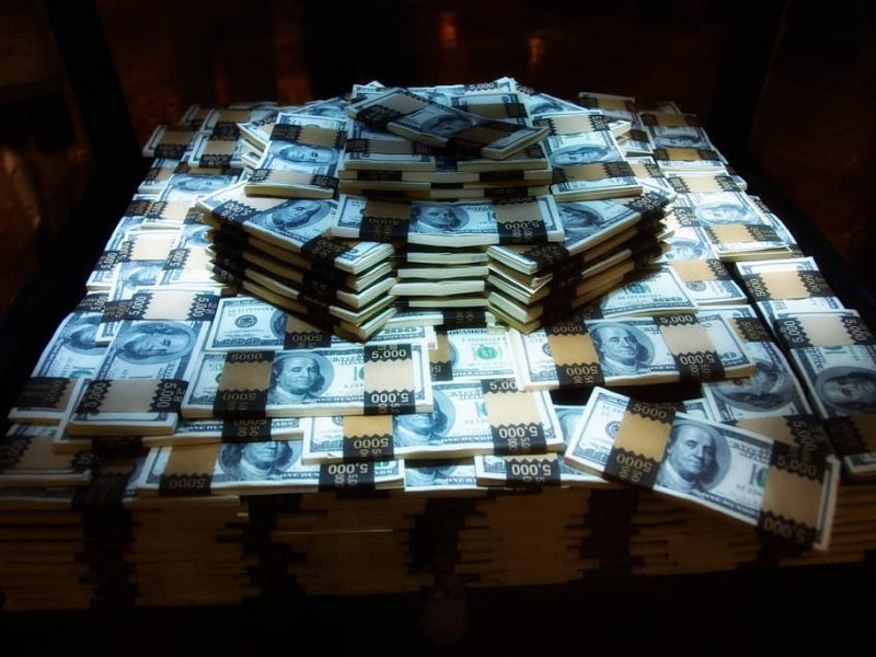 До чого сняться великі паперові гроші — банкноти у пачках по сонникам